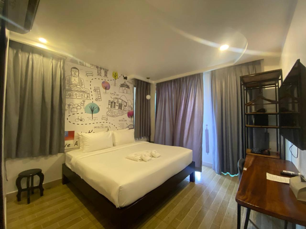 Times Hotel At Bassac Lane Phnom Penh Exterior foto